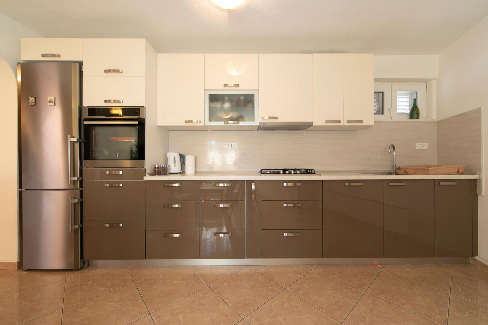 Apartmani Darinka Башка-Вода Екстер'єр фото