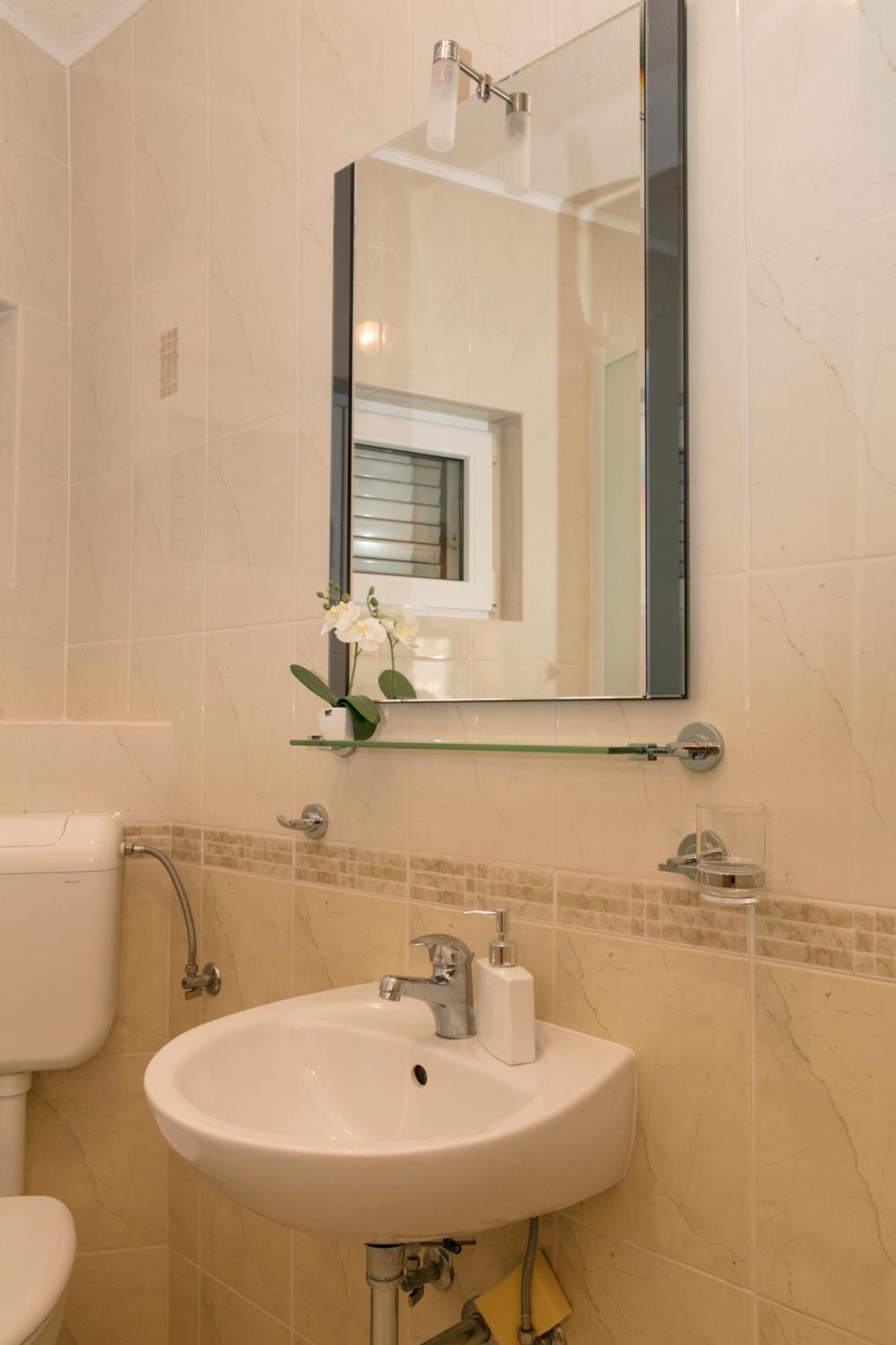Apartmani Darinka Башка-Вода Екстер'єр фото