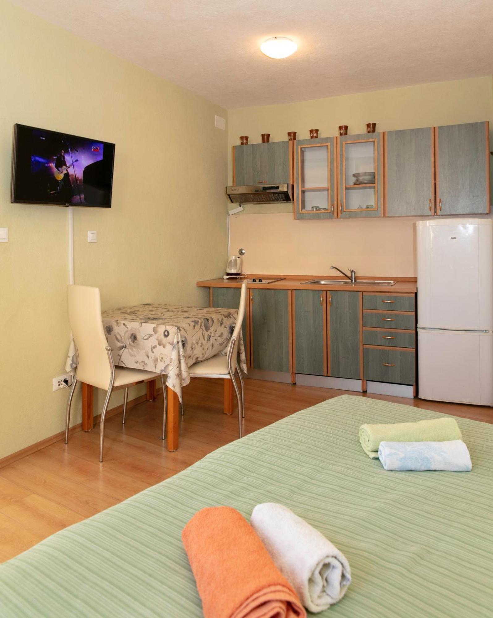 Apartmani Darinka Башка-Вода Екстер'єр фото