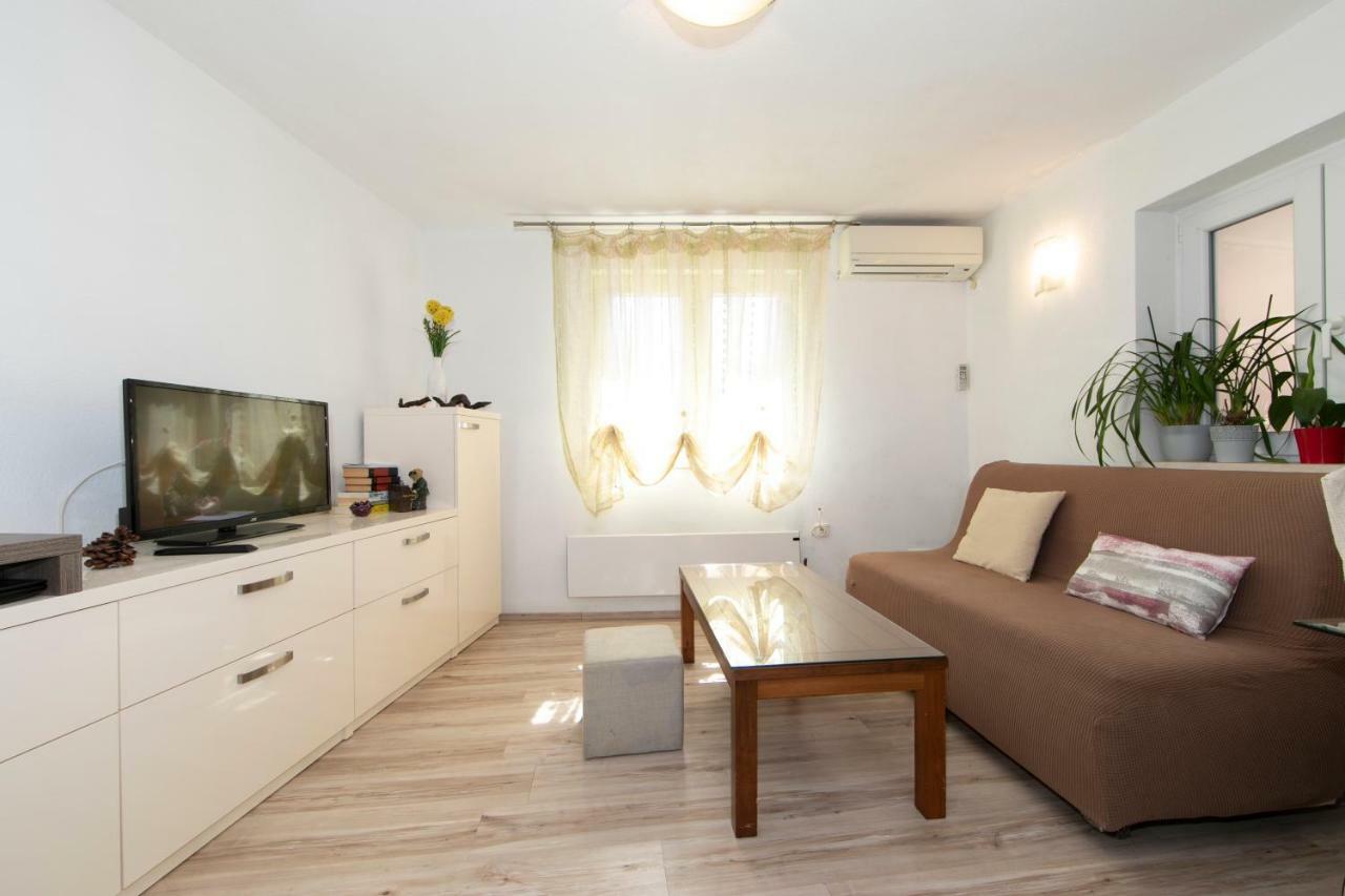 Apartmani Darinka Башка-Вода Екстер'єр фото